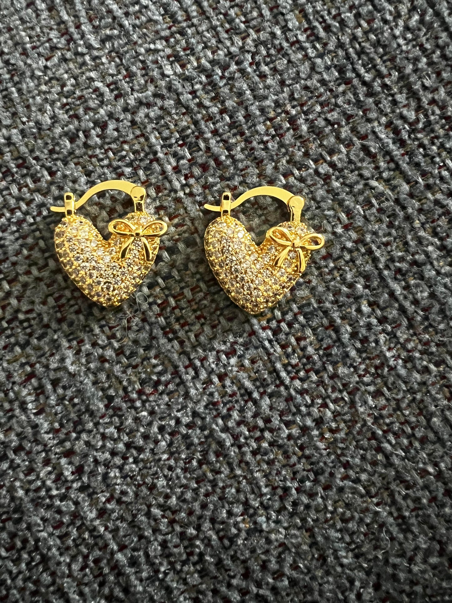 Heart Shaped Clasp Earrings