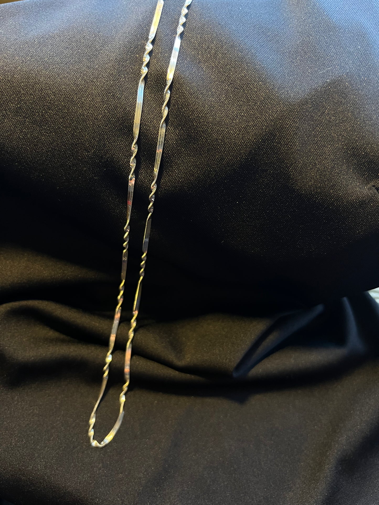 Twisted Chain Necklace