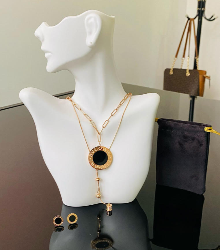 Harmonious Swirls: Necklace and Earrings Set