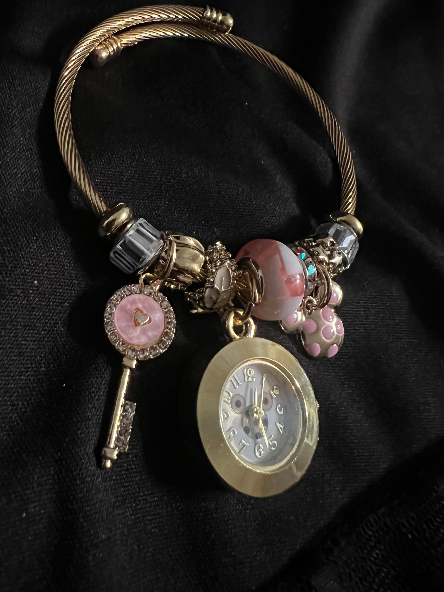 Key Dangle Charms Bracelet