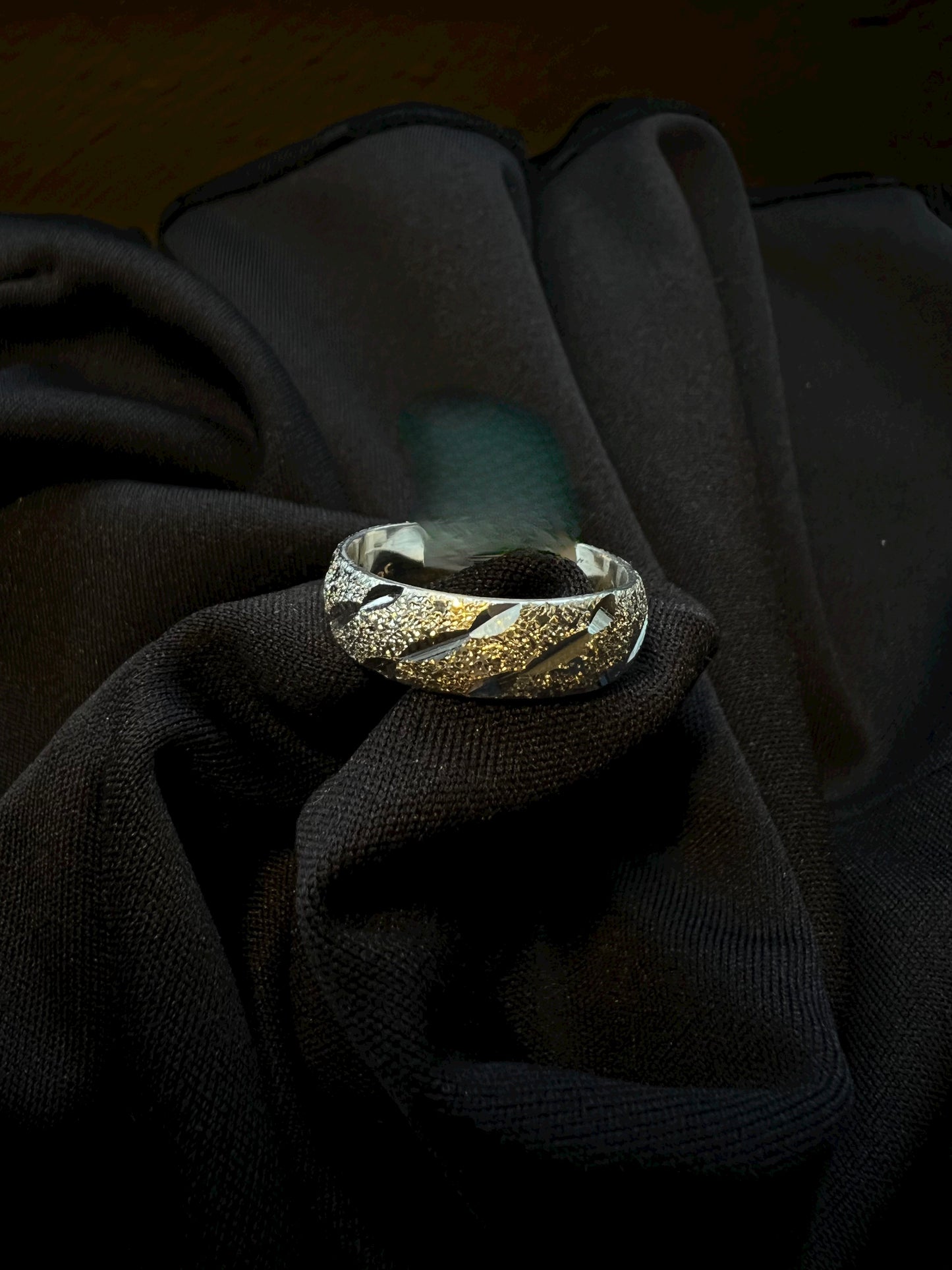 Anillo de corte de banda ancha