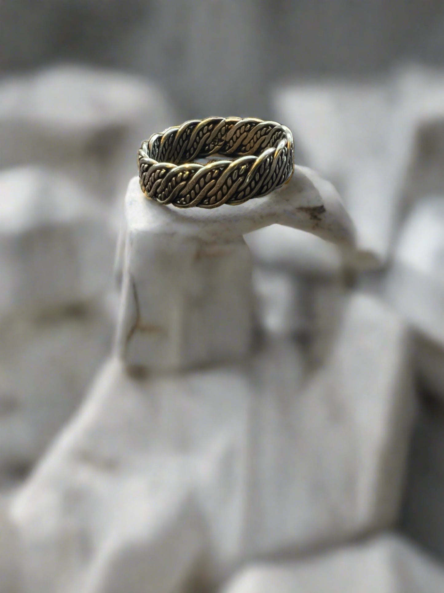 Criss Cross Knot Ring